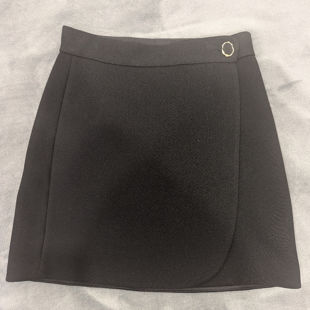 NWOT- Los Angeles Atelier & Other Stories Women's Black Mini Wrap Skirt, Size 6